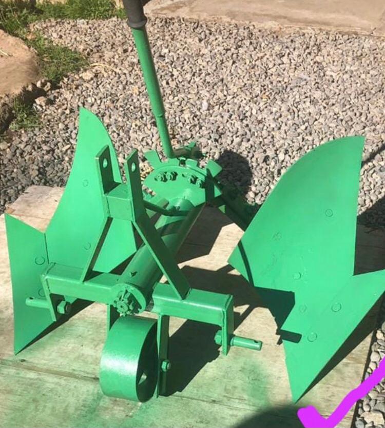 Arado vertedera 1 (reversible manual)