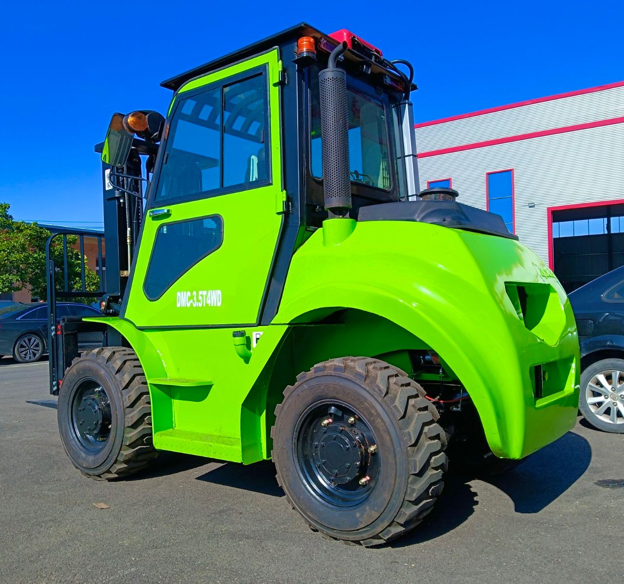 Grúa compacta 3.5 toneladas